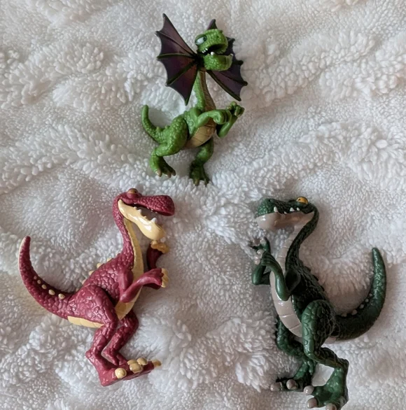 Gigantasourus Figure Toys. Kids Dinosaur Toys - Picture 5 of 8